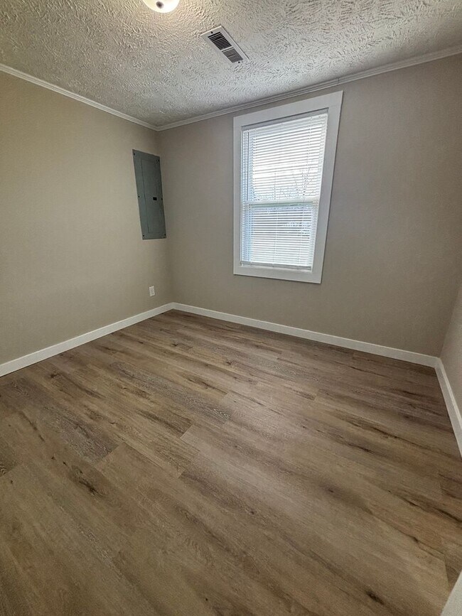 Building Photo - 224 Spring Creek Law Rd