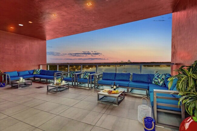 Building Photo - 777 N Ocean Dr
