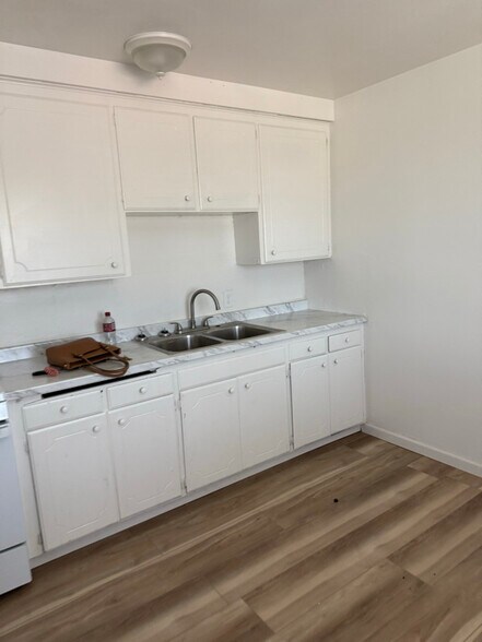 Building Photo - 1530 Edgar Ave
