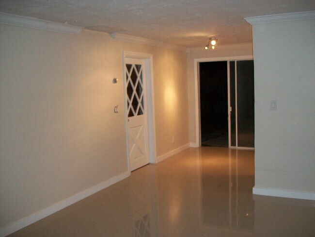 Building Photo - 4493 SW 49th Ct