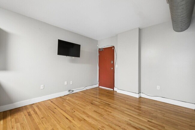 Building Photo - 1651 N Pearl St