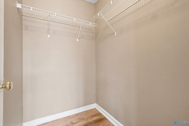 Building Photo - 104 Waters Edge Ln