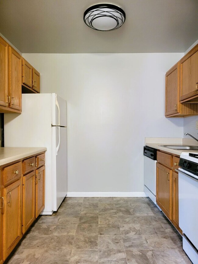 Building Photo - One bedroom condo with lots of space in Henrico County