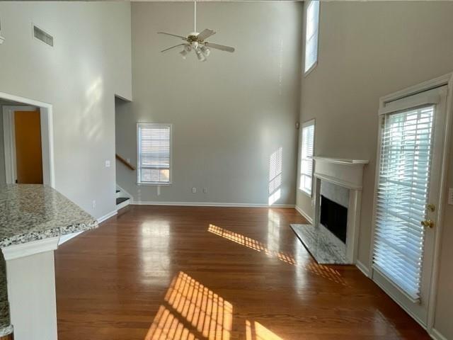 Building Photo - 8043 Clearview Cir