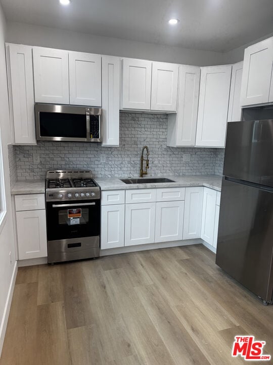 Building Photo - 1047 Irolo St