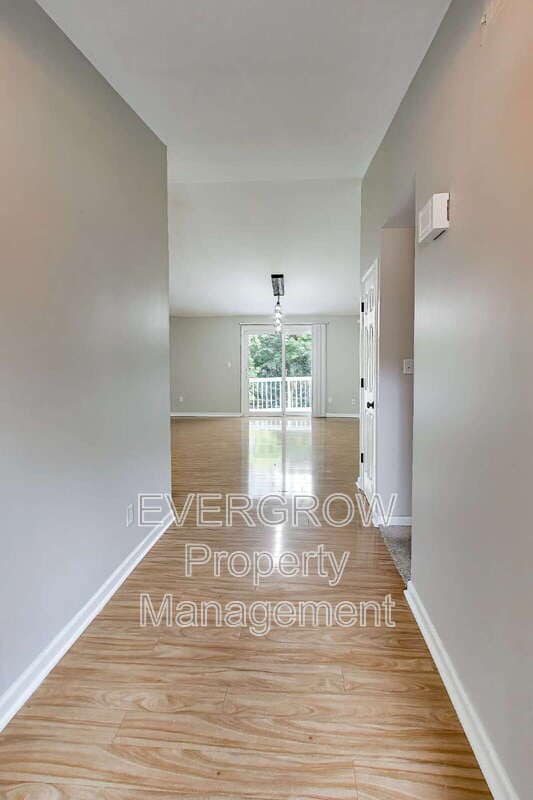 Building Photo - 9518 Bent Brook Dr