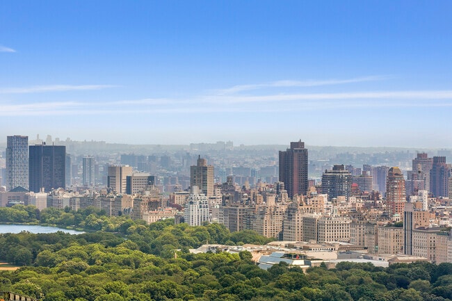 Building Photo - 80 Columbus Cir