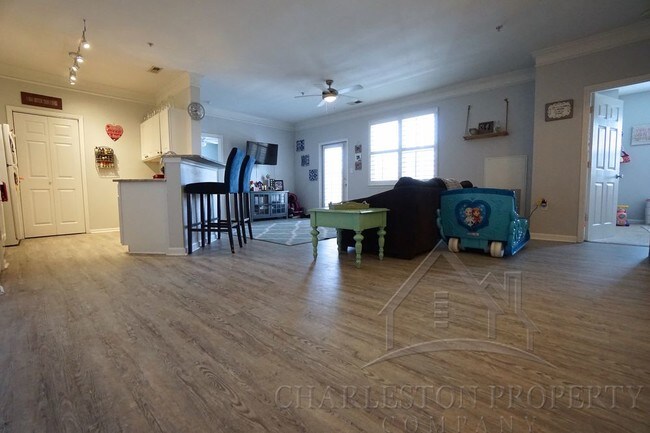 Building Photo - 1487 Cambridge Lakes - Mount Pleasant