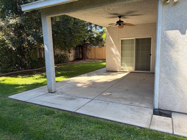 Building Photo - Spacious Single Story Home with Large Private Backyard & Covered Patio