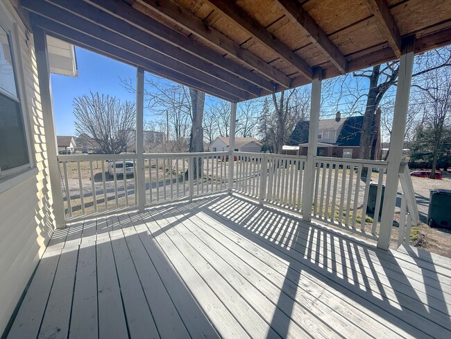 Building Photo - 3-Bedroom Home with Carport and Spacious Rooms Near Tennessee Tech & Downtown Cookeville