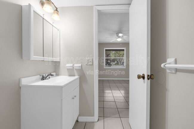 Building Photo - 5119 Curry Ford Rd