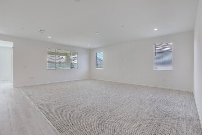 Building Photo - 29587 Fortitude Dr