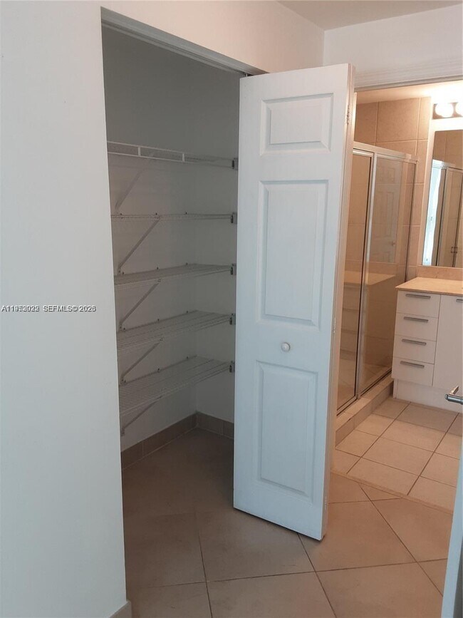 Building Photo - 140 S Dixie Hwy