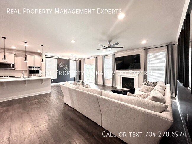 Building Photo - 6029 Whitechapel Ct