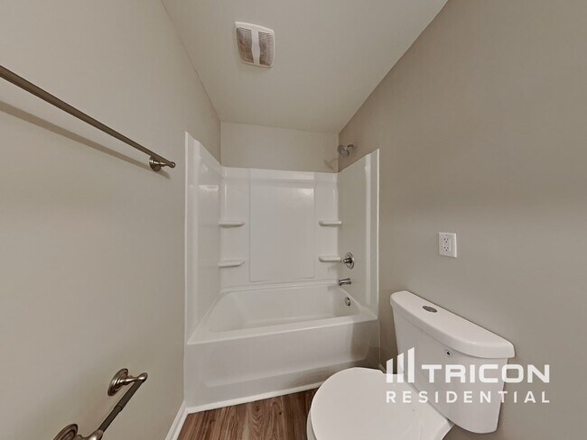 Building Photo - 127 Coddington Ln