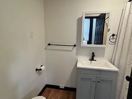 Building Photo - 31 W James St