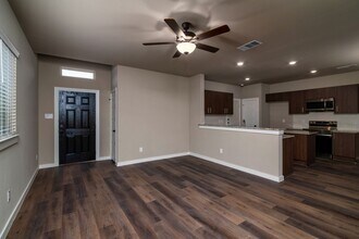 Building Photo - GORGEOUS 3 BEDROOM DUPLEX LOCATED IN MIDLOTHIAN ISD!