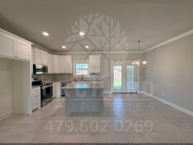 Building Photo - 997 Fair Oaks St