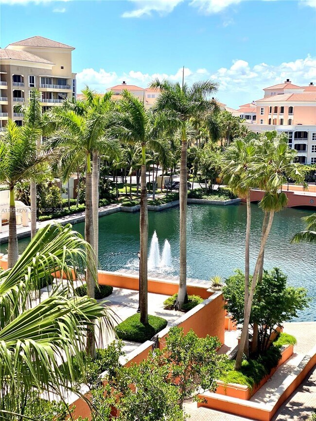 Building Photo - 785 Crandon Blvd