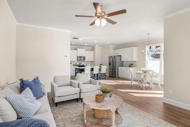 Building Photo - 4030 Cavalier Wy