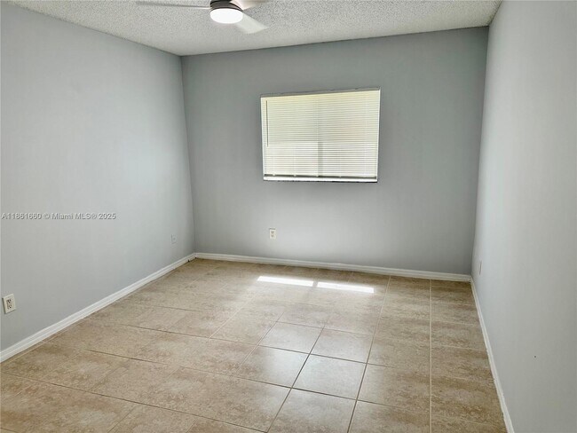 Building Photo - 3630 N 56th Ave