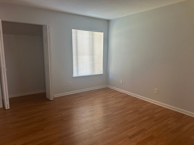 Building Photo - 3/2/2 with fenced yard located in Indian R...