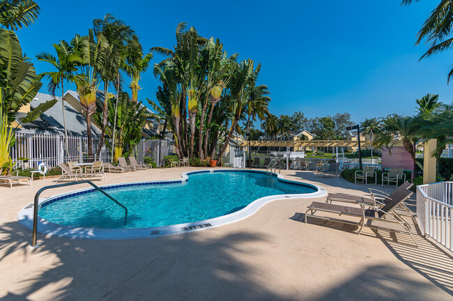 Building Photo - 6300 La Costa Dr