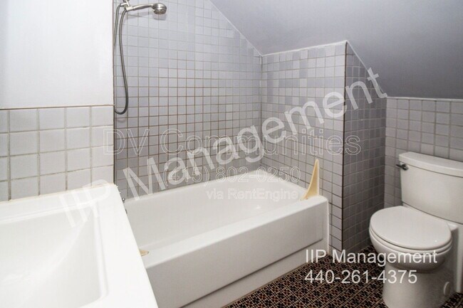 Building Photo - 2671 E 130th St