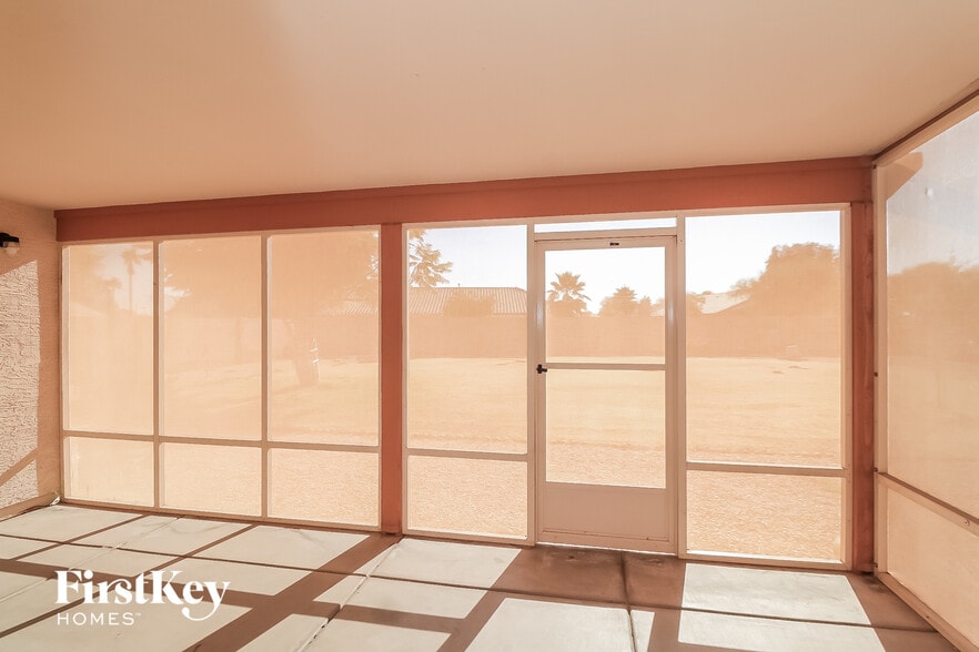 Building Photo - 12557 W Holly St