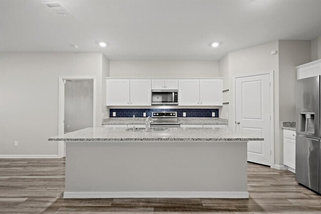 Building Photo - 6306 Highland Trl Dr
