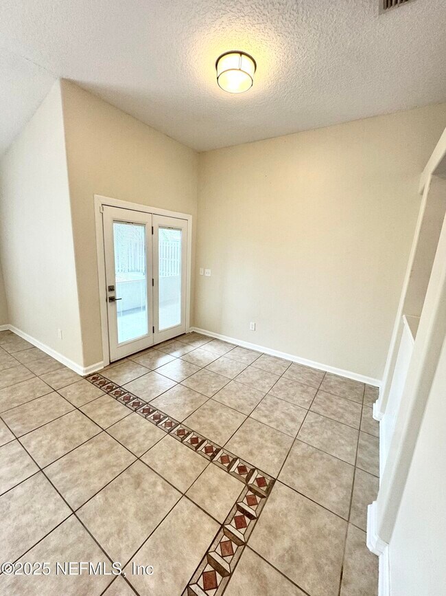 Building Photo - 12850 Chets Creek Dr N