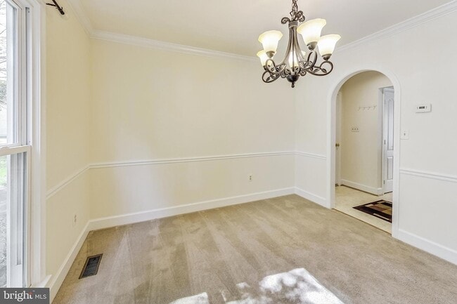 Building Photo - 6104 Cool Spring Terrace S