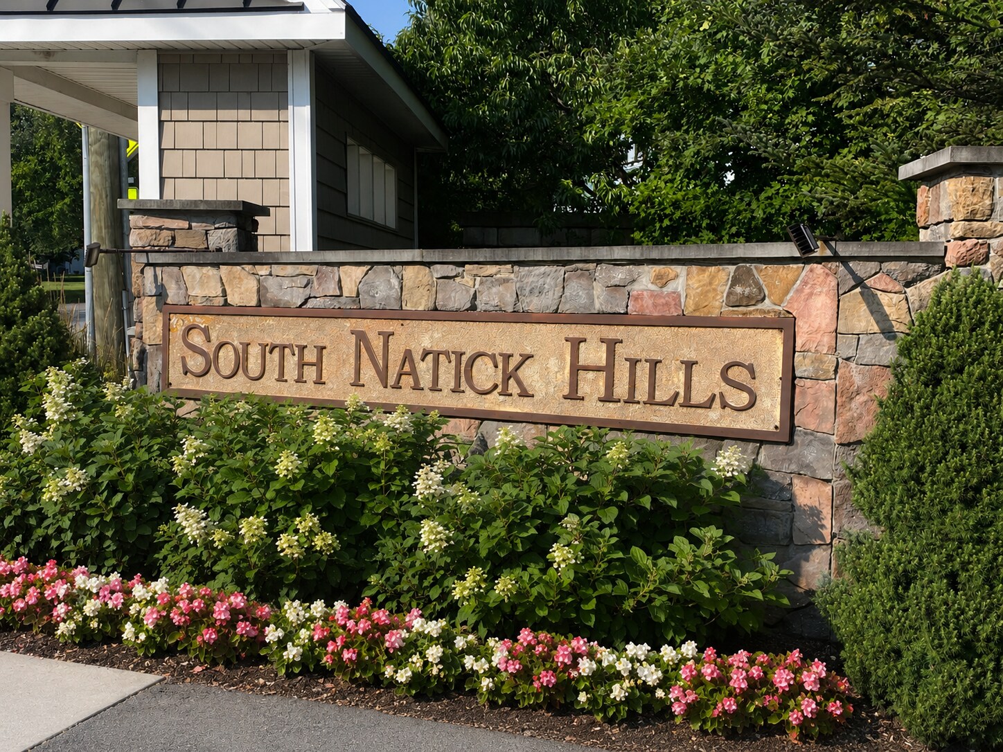 South Natick Hills Entrance - 13 Morgan Dr