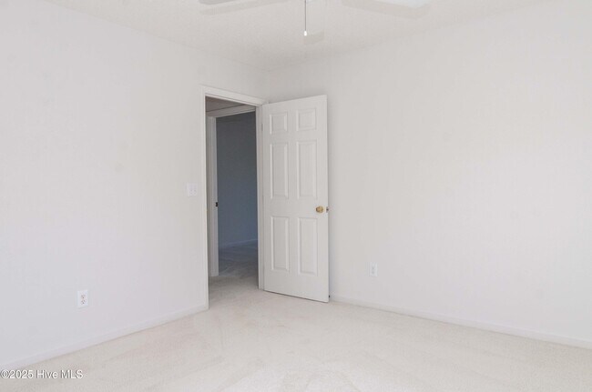Building Photo - 340 Palmer Way