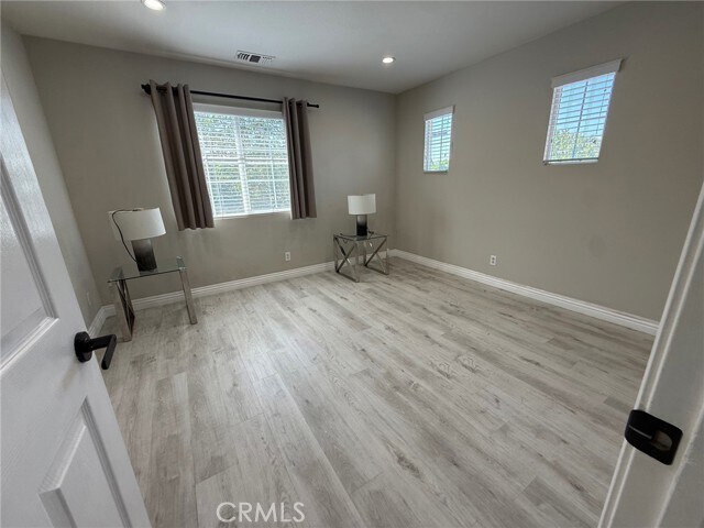 Building Photo - 436 N Placer Privado