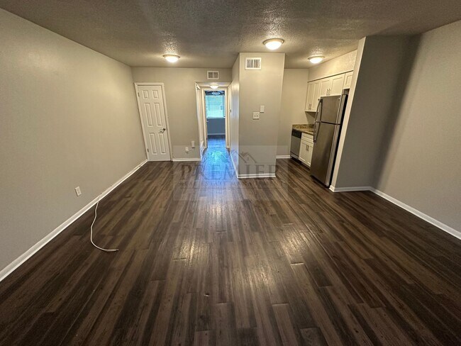 Building Photo - 6055 Barton Ave