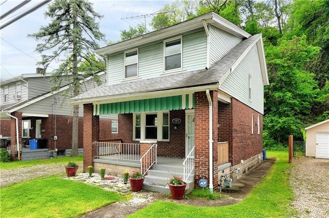 Building Photo - Tucked-Away 3bed 1 bath Treasure with City Perks Just Minutes Away