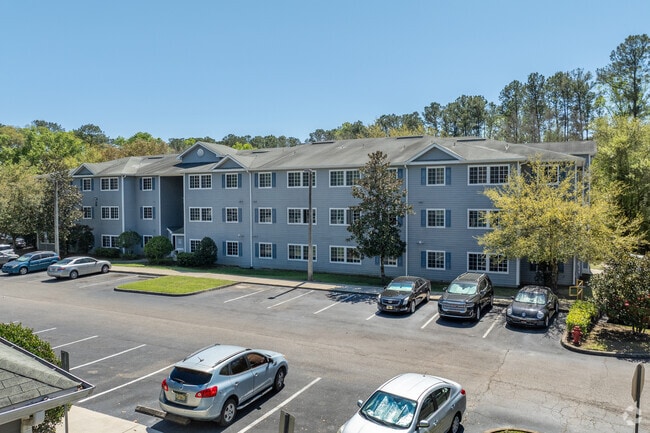 Building Photo - Christine Cove