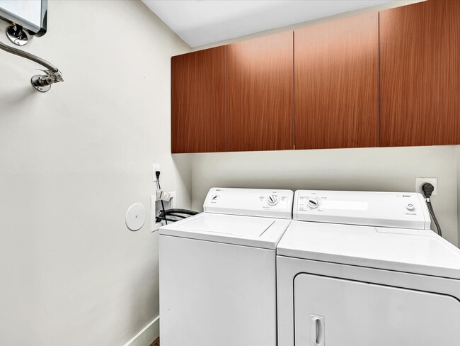 Building Photo - 1381 NW 99th Ave