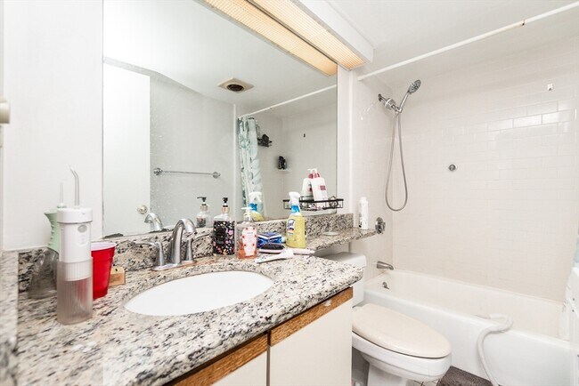 Building Photo - 85 Brainerd Rd