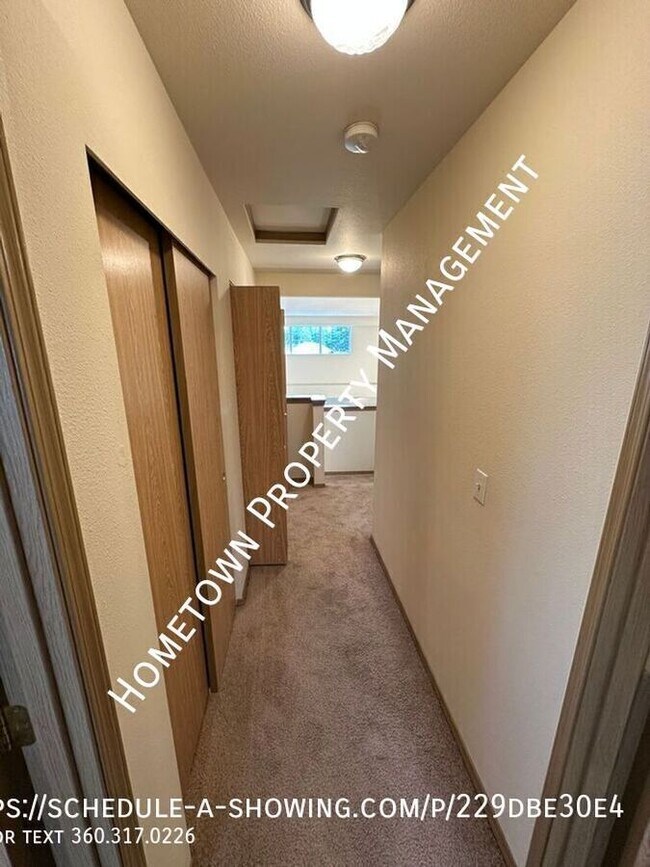 Building Photo - 407 Yauger Way NW