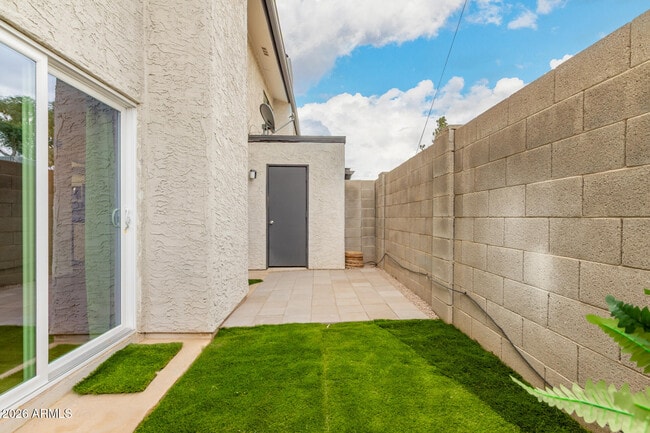 Building Photo - 3136 N 38th St