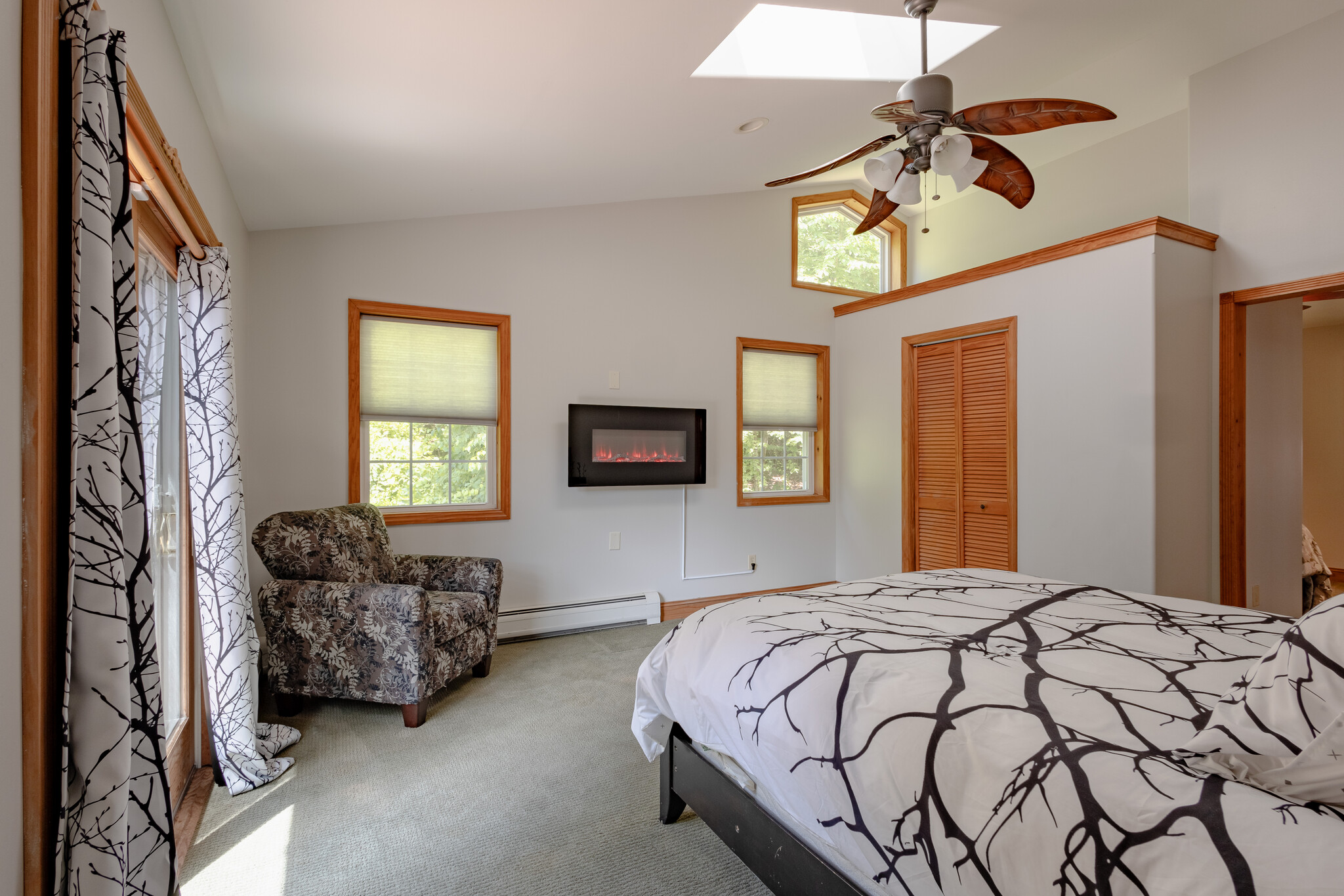 Building Photo - 386 Leroux Rd