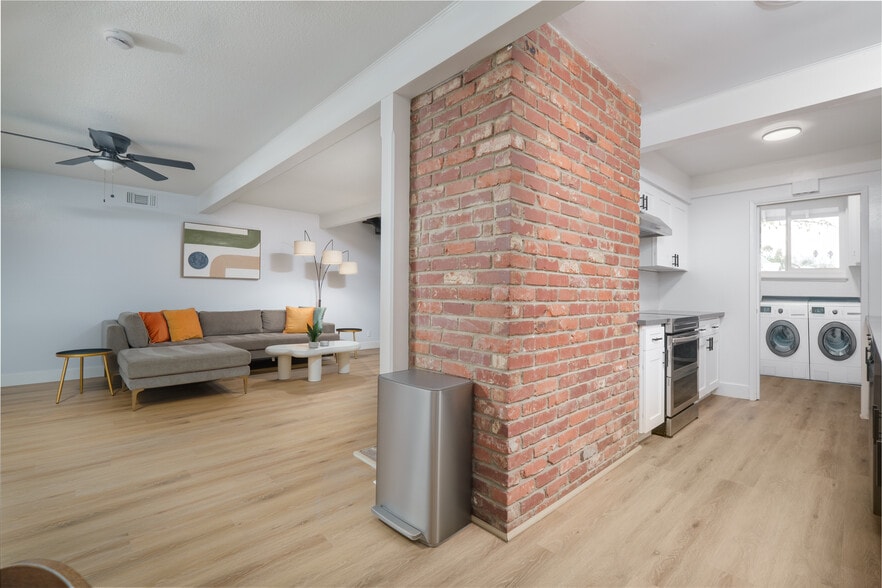 Building Photo - 7971 Hanford Way