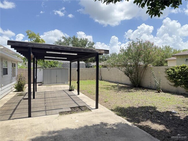 Building Photo - 4007 Santa Fabiola St