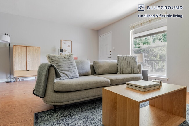 Building Photo - 1230 E 38th 1/2 St