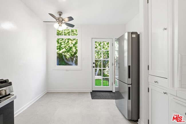 Building Photo - 7261 Waring Ave