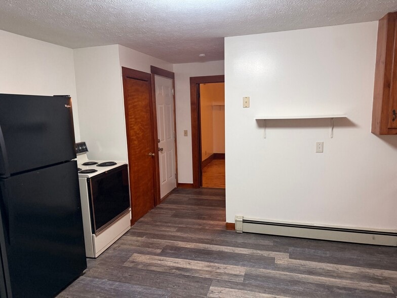 Building Photo - 19 Victory Ave