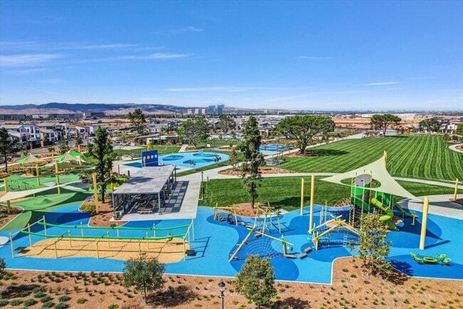 Building Photo - Beautiful 5bed/4bath for Rent Home at Great Park