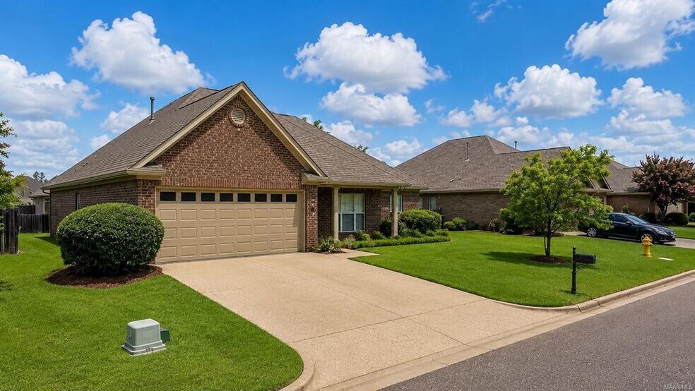 Building Photo - 9729 Helmsley Cir